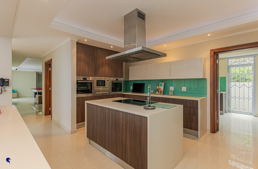 6 Bedroom Property for Sale in Myburgh Park Western Cape